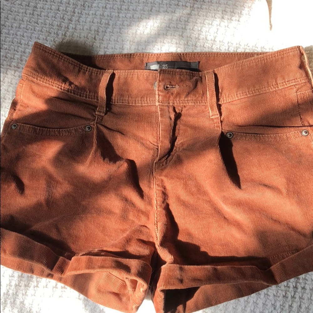 LEVI corduroy high waisted shorts